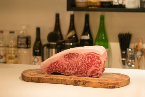 【完全会員制】焼かない焼肉屋「29ON 代官山」で低温調理のお肉と美味しい日本酒を堪能したぞっ！