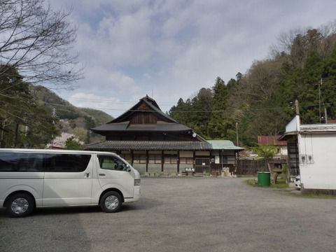 蔵の直売で買った酒を飲み比べ。　最後は、「相模灘 純米吟醸 山田錦 無濾過生原酒」