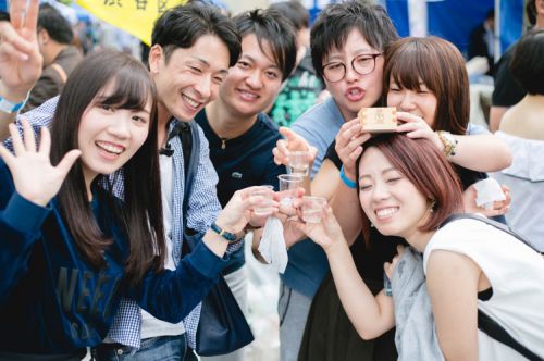 秋晴れの下100種の日本酒に舌鼓！約2千人の笑みが溢れた日本酒フェス「SHIBUYA SAKE FESTIVAL 2017」