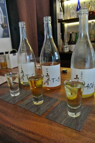 【（東京グルメ）方南町 日本酒の古酒・熟成酒専門店！！角打ちもあり・・・「いにしえ酒店」】