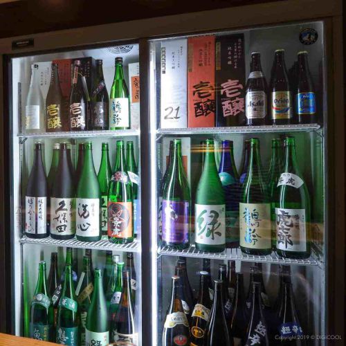 沖縄市・コザ一番街に新潟の日本酒を揃えたバー「越作（えっさ）」が出来てたぞ。