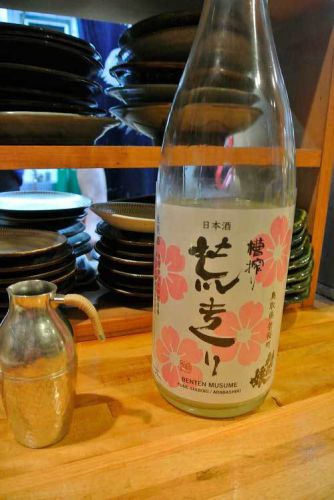 【（東京グルメ）大塚 燗酒向けの純米酒が揃うお店・・・「地酒や もっと」】