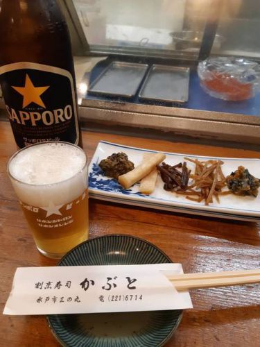 『水戸駅近くの割烹寿司かぶとさんで、茨城地酒と旬の山菜三昧』